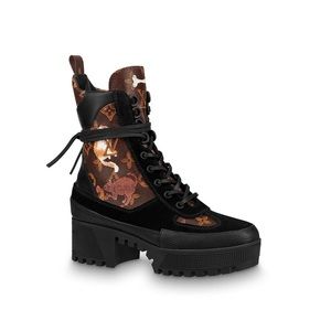 Limited Edition desert boots